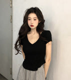 Fongt Desire Wind V Collar Short Sleeved T Shirt Female Summer 2024 New Slim Show Thin Hot Girl Short Irregular Bottom