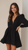 Fongt Years Of Fashion New Show Thin Deep V Close Waist Pleated Skirt Place Long Sleeve Dress 23039-Outfit
