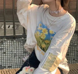 Aesthetic Daisy Print Oversized Long Sleeve Tee-Outfit