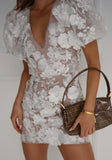 Fongt New V-Neck Three-Dimensional Flower Bag Lantern Sleeve Dress Sexy Embroidery